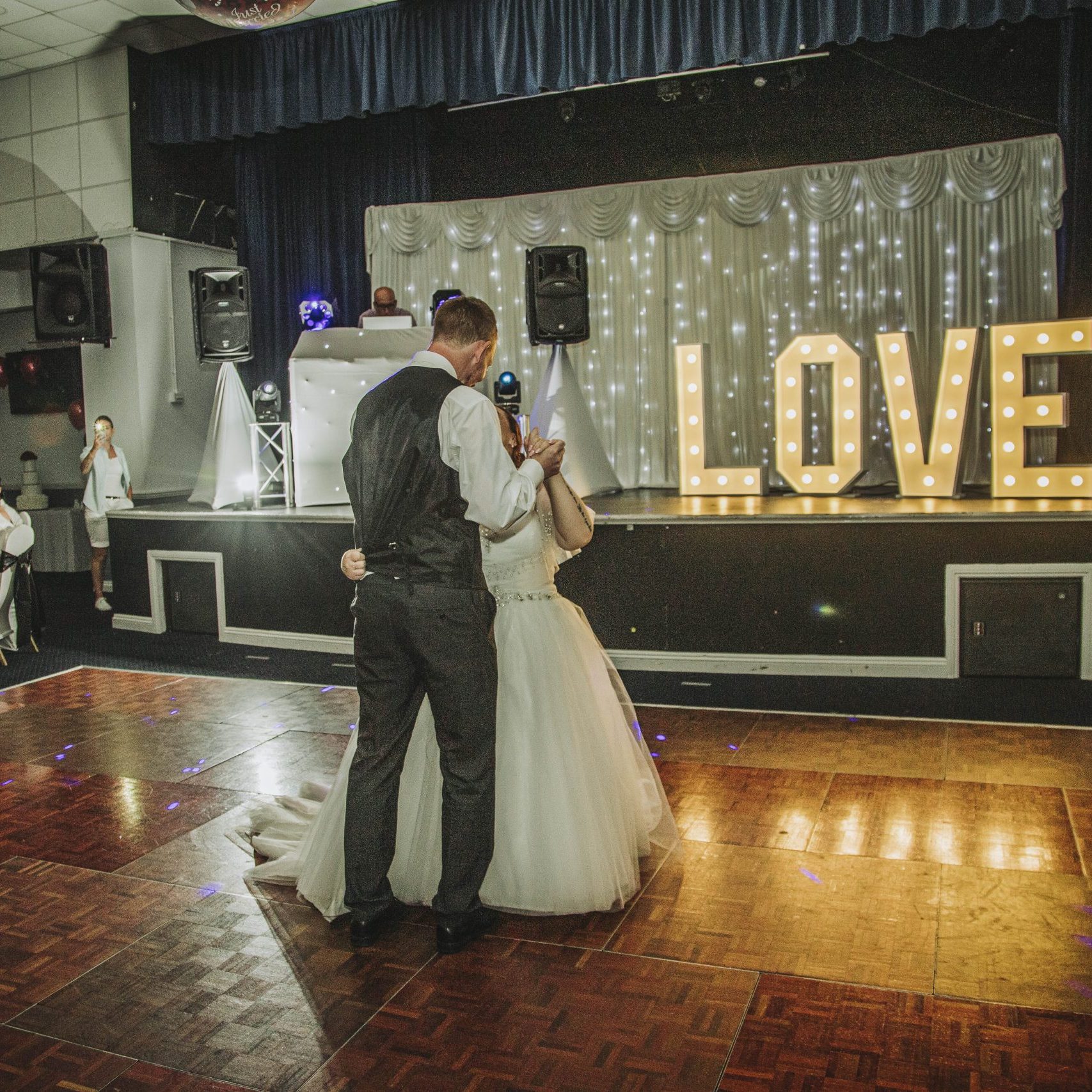 Wedding LOVE Dancefloor